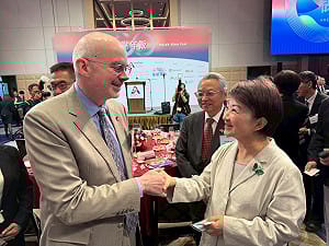 出席美國商會謝年飯 盧秀燕請賴總統釋出善意