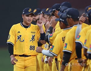 岳東華簽長約還有低調目標　宋晟睿滿意薪資漲幅