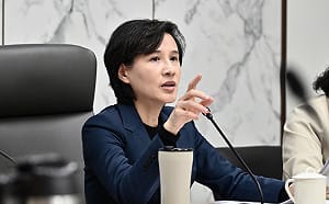 傳蔡英文勸進鄭麗君戰北市長 王世堅：鄭會非常慎重考量 