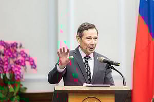 美參議員訪台挺國防特別預算 匡希恆：我們休戚與共