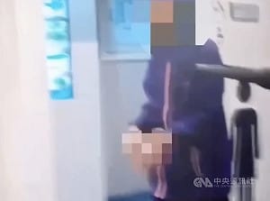 北捷中山站地下街婦人持刀要削水果　遭警攔查制止