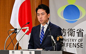 小泉進次郎反駁日本「新軍國主義」標籤  嗆中國軍力不透明
