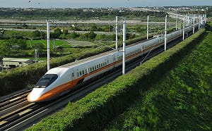 清明連假高鐵聯手LINE TODAY推新功能！一鍵掌握自由座排隊人潮 