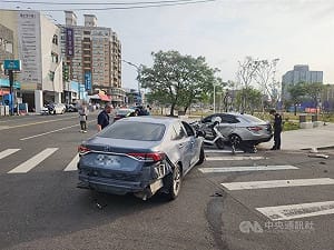 高雄行車糾紛演變駕車衝撞　2男遭聲押獲准