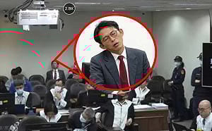 柯文哲法庭影像瘋傳  律師：被檢察官打臉、黃國昌打瞌睡醜態盡出  自取其辱