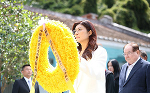 鄭麗文訪中鄭習會前赴慈湖獻花！他吐槽：蔣中正會氣到寧可入土為安