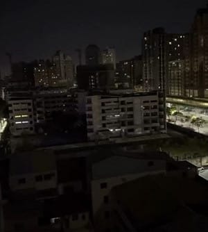 國小凌晨狂播已故藝人小鬼名曲！環保局：最高開罰3萬元