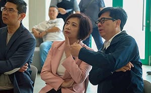 何欣純率團訪高取經  借鏡「棧叁庫」轉型經驗打造台中AI智慧城