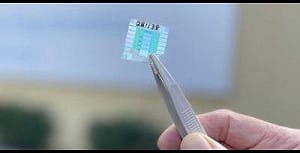 澳洲推出全球首款概念性「量子電池」 成功實現「瞬時充電」