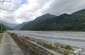 不細看以為是光復？！網友PO壽豐溪河床淤積照 憂重蹈堰塞湖覆轍