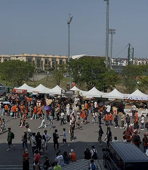 台南市體育局又來亂！收割亞太球場攤商閃電招標　球迷火大了