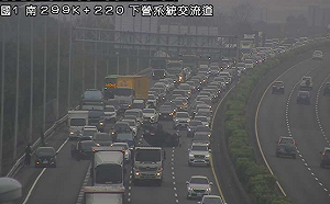 清明連假首日車潮湧現！國道下午8壅塞路段一次看