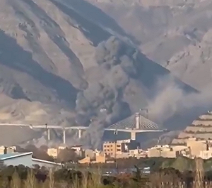 美以空襲伊朗南部多處設施釀2死7傷　核電廠周邊、石化特區接連遇襲