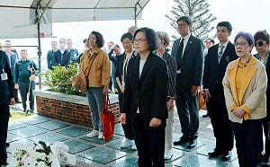 清明致意李登輝、史明  蔡英文：不斷提醒要守護這塊土地價值