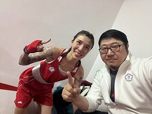 拳擊亞錦賽黃筱雯晉決賽　教練盛讚有扛住扣分壓力
