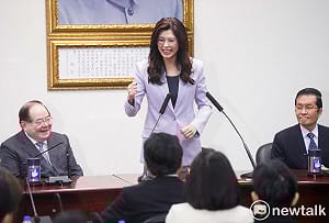 鄭麗文今率團赴中訪問 她質疑：替北京消滅中華民國