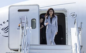 鄭麗文中山陵演說提「中華民國」 喊話習近平為「兩岸中國人」種和平種子