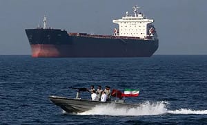 荷姆玆又關了 ! 按新協議本每天可通行12艘 如今全封了 油價飆破95美元