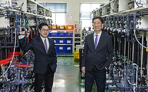 敘豐股價今年大漲84%！載板設備新寵如何憑2數字黏牢輝達供應商 助欣興良率成長近3成？