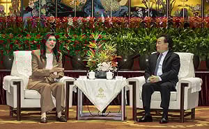 美中角力下的鄭麗文訪中 律師示警：恐影響台美關係與軍購布局 