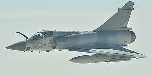 (影) 美停戰 阿聯酋接著打! 幻象2000襲伊石油設施 伊射導彈、無人機報復