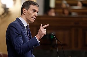 不會為點燃世界的人鼓掌! 西班牙談停火 : 川普只是拿來一桶水 白宮揚言報復