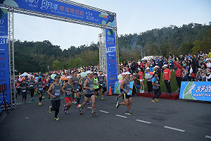 28國跑者共襄盛舉 日月潭環湖馬拉松人數創新高