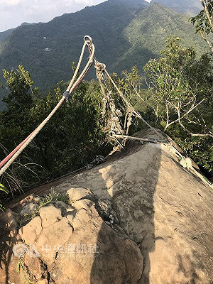 男子三峽五寮尖墜谷 尋獲時已無生命跡象