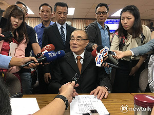 與慶富解約？ 馮世寬：擔心獵雷艦能否走下去