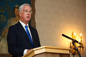 醜聞延燒  英國防部長為15年前性騷案閃辭