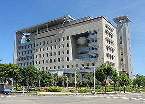 橋檢辦跨區勾串詐領健保  3醫療院所6人交保