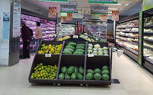 超市設農民直銷站 在地可溯源蔬果輕鬆買