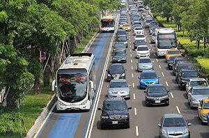 回批盧秀燕  中市府：她爭取不到捷運藍線