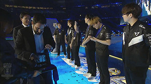 英雄聯盟世界賽》打敗三冠王！SSG三連勝奪世界冠軍