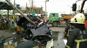 屏東新園鄉嚴重車禍  事故原因有待釐清