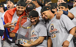 太空人撂倒道奇 奪隊史55年來首座世界大賽冠軍