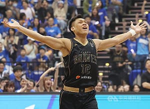 PLG林志傑寶刀未老　引退賽砍21分率勇士奪勝