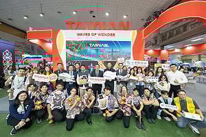 越南偶像嗨翻河內旅展台灣館   民眾推台灣值得再訪