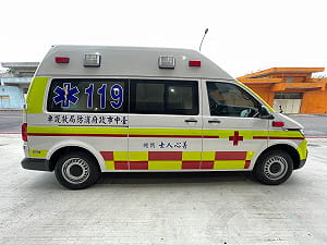 台中霧峰警分局驚傳槍響！56歲巡佐喉嚨中彈射穿頭蓋骨  命危搶救