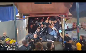 (影) 垃圾車壓縮車斗竟藏60人 ! 以公路驚現「人體貨艙」巴勒斯坦人偷渡被攔截