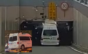 (影)  復康巴士硬闖地下道！車頂瞬間削平變敞篷車