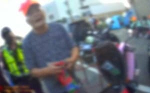 媽祖來也保不了你！白沙屯進香男無照騎車求通融 警：違規就開罰