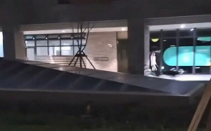 台中男持刀揮舞還點火！社宅住戶飽受驚嚇 警強制送醫