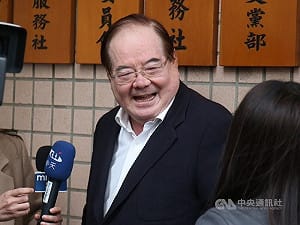 李乾龍稱坐車遭裝追蹤器　新北警主動偵辦釐清