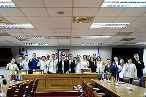 何元楷找23藍委力挺也沒用！ 黃志雄稱按制度走：我又不需跟委員溝通