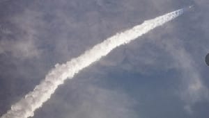 超級大烏龍! 「藍色起源」把AST衛星送錯軌道 害它股價一度跳水15%