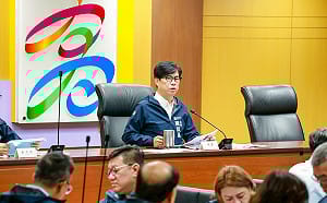 黃捷登記參選高市黨部主委     陳其邁：年輕人願意扛責任值得鼓勵  