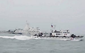 （影）金門海域再傳侵擾！中國4海警船及1海事局船闖限制水域　海巡一對一併航強勢驅離