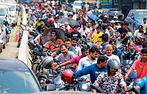 全球第一個進入緊急狀態! 亞洲國家特別痛 「這國」原油儲備6月耗盡