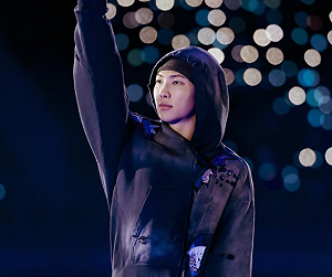 BTS隊長RM形象翻車？「東京禁菸區吸菸、亂丟菸蒂」遭炎上